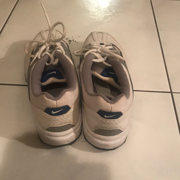 Nike golf shoes am size 9.5 - Picture 4 of 4